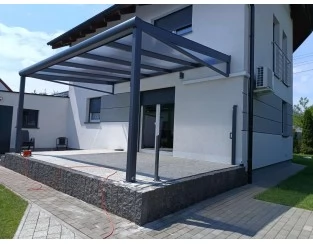 Zadaszenie tarasu Modern PRO+ 1006x550 dach poliwęglanowy